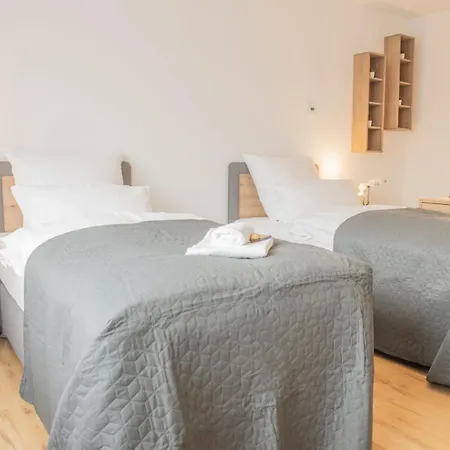 Prime 47 - Neuwertige Schluesselfeld